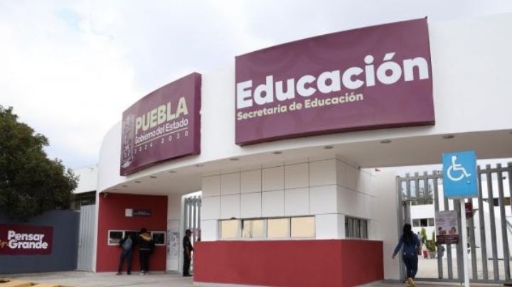 Docentes de telebachilleratos de Puebla denuncian adeudo de seis quincenas