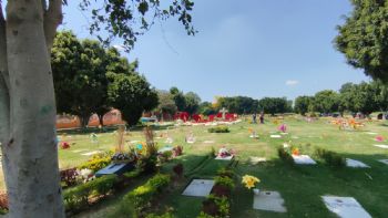 Tras la música de banda, el "Mencho" quedó sepultado en el silencio del panteón de Zapopan (Video)