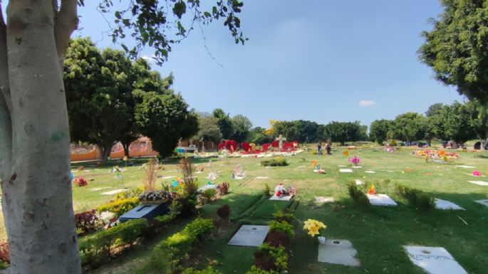 Tras la música de banda, el "Mencho" quedó sepultado en el silencio del panteón de Zapopan (Video)