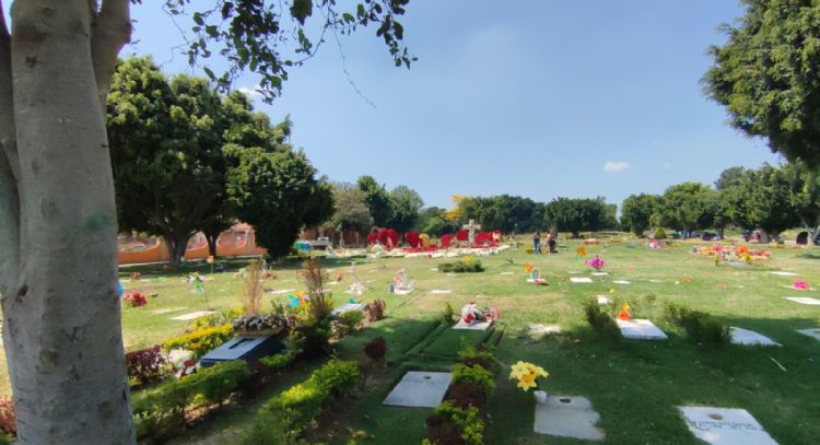 Tras la música de banda, el "Mencho" quedó sepultado en el silencio del panteón de Zapopan (Video)