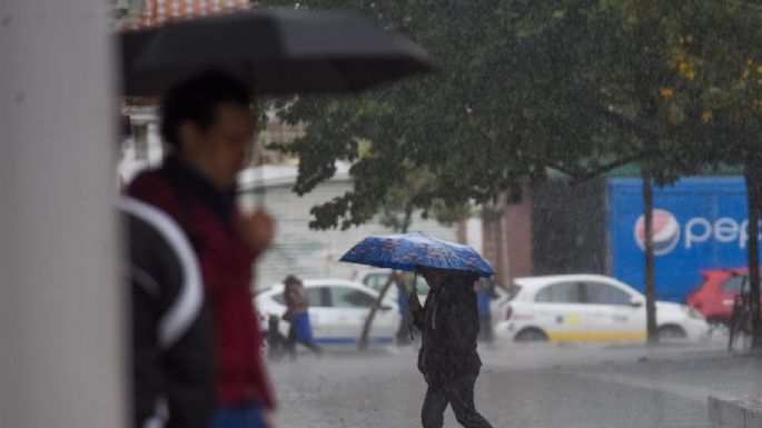 Arreciarán lluvias, viento y frío este martes; alerta por descargas eléctricas y granizo