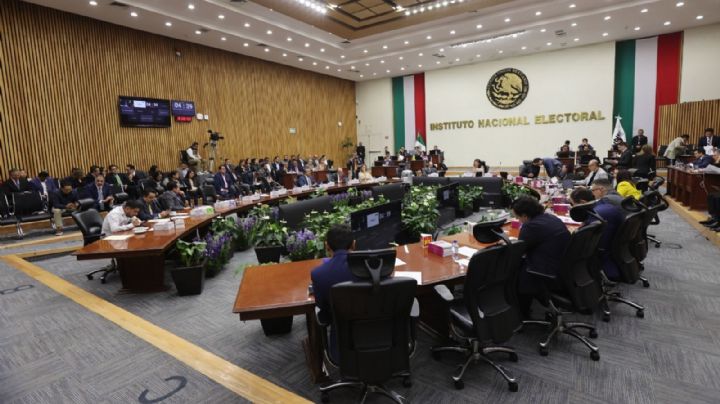 El INE rechaza propuesta para regular las “pre-precampañas” electorales