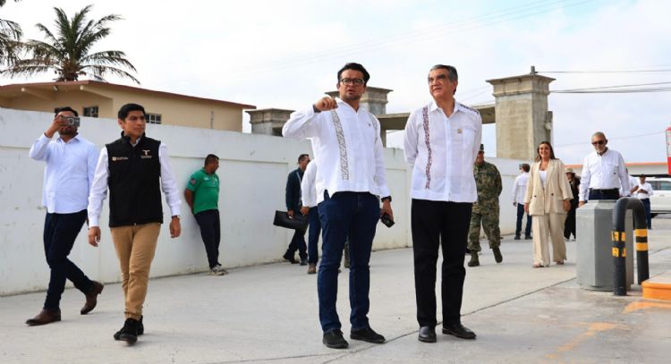 Supervisa gobernador operaciones y despacho de la Gasolinera del Pueblo