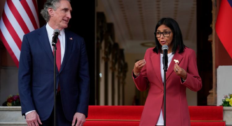 Estados Unidos y Venezuela acuerdan restablecer relaciones diplomáticas