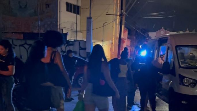 Rescatan a 39 mujeres víctimas de explotación sexual en bar de Cancún