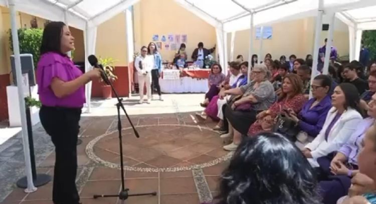 La guerra no es pintarrajear paredes, sino usar una prenda morada: Gladys Cortés, diputada morenista