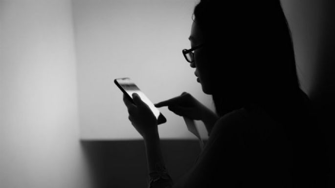 Violencia digital contra mujeres: desde sextorsión a estafas, estos son 10 ataques que más sufren