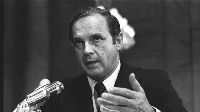 Alexander Butterfield, el asesor de Nixon que divulgó las cintas de Watergate, murió a los 99 años