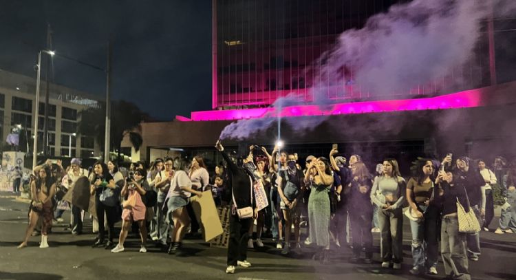 Marchas del 8M en Guadalajara reúnen a más de 15 mil mujeres y terminaron en enfrentamientos
