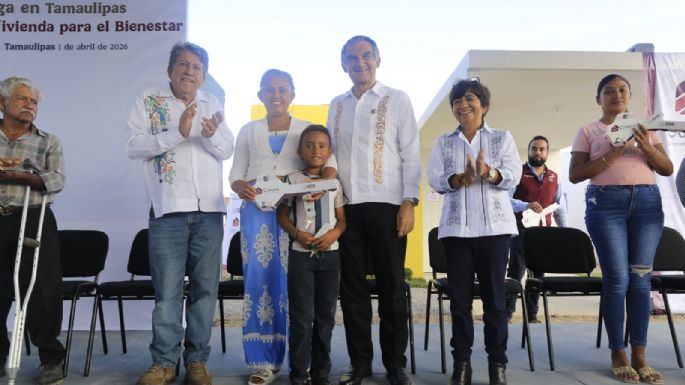 En enlace a la mañanera,  presidenta Sheinbaum y Américo entregan viviendas a familias de pescadores en Tamaulipas