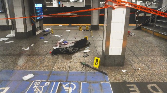Ataque con machete en estación Grand Central, Nueva York, deja tres heridos; policía mata al agresor