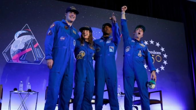 Astronautas de Artemis II regresan de la Luna tras viaje que batió récords