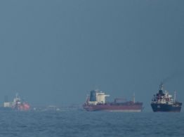 Precio del petróleo sube después de que EU anunció que bloqueará puertos iraníes a partir del lunes