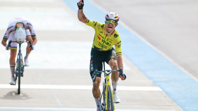 Wout Van Aert supera a Tadej Pogacar en un final dramático para ganar la clásica París-Roubaix