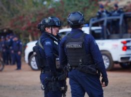 Dictan prisión preventiva contra cinco policías acusados por represión en Arantepacua, Michoacán