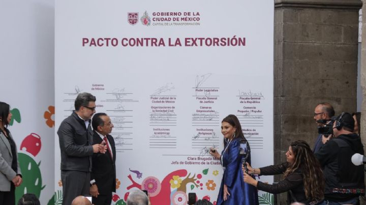 Brugada firma Pacto contra la Extorsión; se busca “romper el silencio”