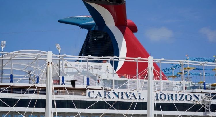 Acusan a joven de 16 años de Florida de agredir sexualmente y asesinar a su hermanastra en crucero