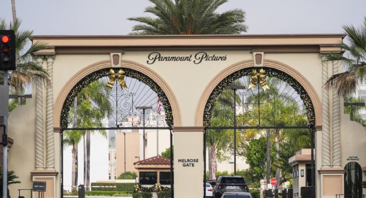 Pesos pesados de Hollywood expresan “oposición inequívoca” a la fusión Paramount-Warner