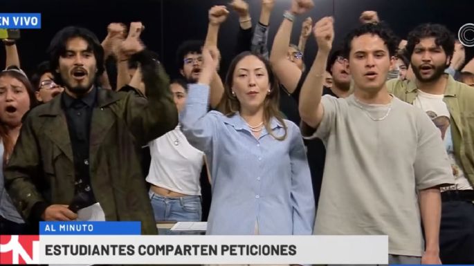 Alumnos irrumpen en Canal Once y denuncian que el IPN está en “decadencia y agoniza”