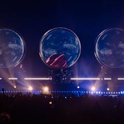 Entre retrasos, nostalgia y un holograma Cerati se despide Soda Stereo de CDMX (Videos)