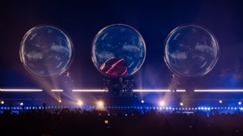 Entre retrasos, nostalgia y un holograma Cerati se despide Soda Stereo de CDMX (Videos)