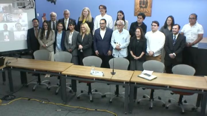 México transita hacia una autocracia electoral bajo Morena, alertan académicos