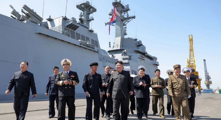 Corea del Norte lanza un misil balístico hacia el este