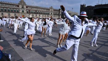 “La Rutina del Pueblo”: 40 mil personas celebran en CDMX el Día Internacional de la Danza