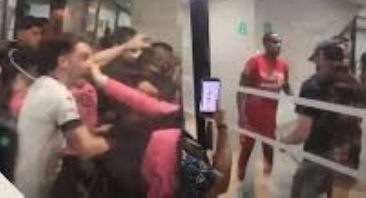 Jugadores del América y Toluca pelean en túnel rumbo a los vestidores del estadio (Videos)