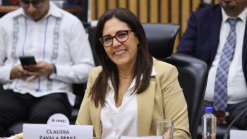 Consejera electoral Claudia Zavala denuncia retrocesos de AMLO: fin a autónomos y elección judicial