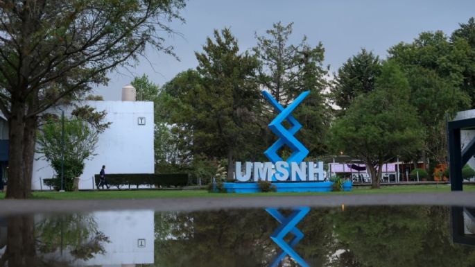 Empleados estallan huelga de puertas cerradas en la Universidad Michoacana