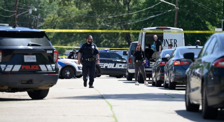 Un sujeto mata a siete de sus hijos y a otro menor en una casa