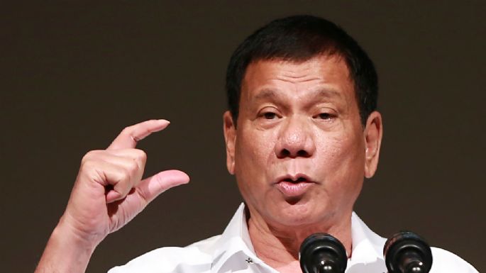 El expresidente filipino Duterte enfrentará juicio por cargos de crímenes de lesa humanidad