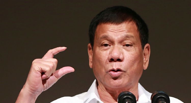 El expresidente filipino Duterte enfrentará juicio por cargos de crímenes de lesa humanidad