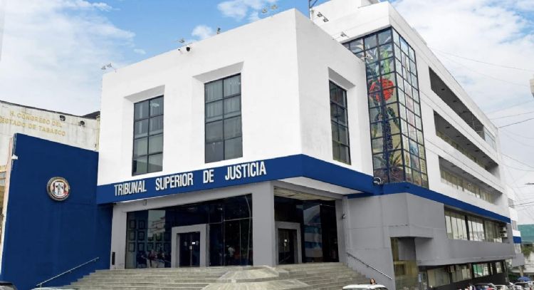 Actuario del Poder Judicial de Tabasco exige dos millones de pesos a médico que lo acusa de fraude