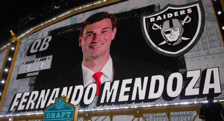 Fernando Mendoza, David Bailey y Jeremiyah Love son seleccionados 1-2-3 en el draft de la NFL