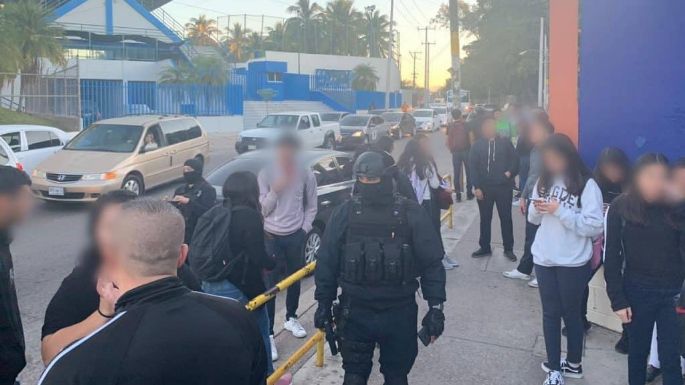 Evacuan preparatoria en Sinaloa tras amenaza de bomba y tiroteo