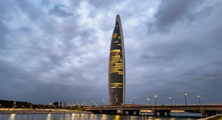 Marruecos inaugura un rascacielos de 700 millones de dólares e impulsa sus ambiciones globales