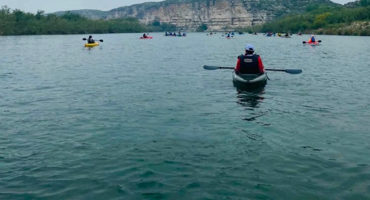 Funcionario de CILA muere ahogado al volcarse kayak en el Río Bravo