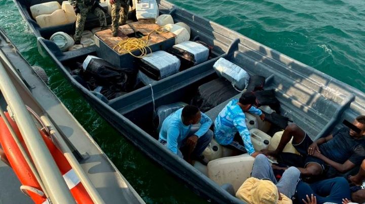 Aseguran casi una tonelada de cocaína frente a las costas de Puerto Chiapas