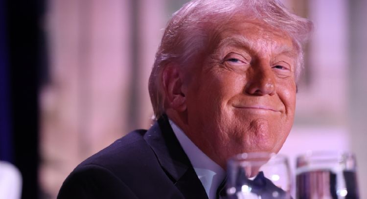 Trump impondrá arancel de 25% a autos de la UE la próxima semana