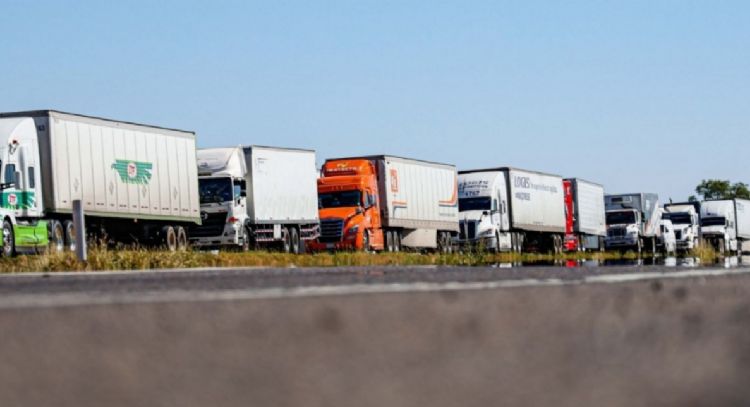 Transportistas confirman bloqueo para este lunes; estas son las carreteras afectadas (Video)