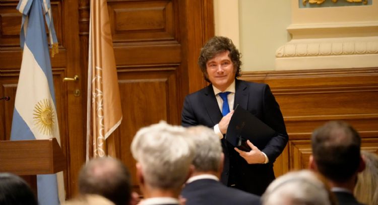Milei retira acreditaciones a medios sospechosos de participar en campaña contra su gobierno