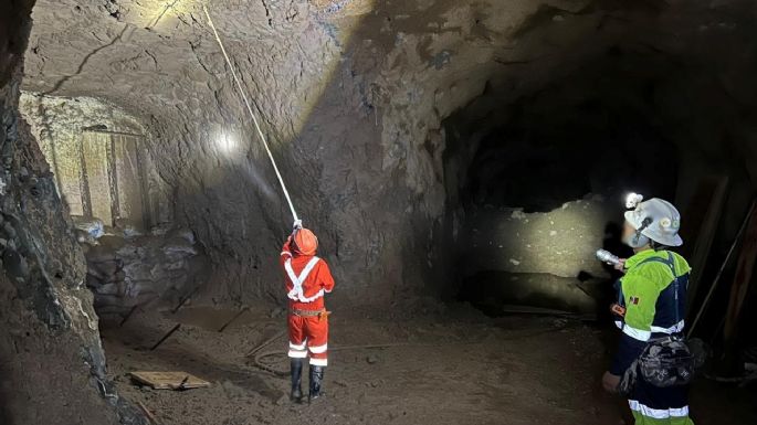 Localizan con vida a un segundo minero en Rosario, Sinaloa
