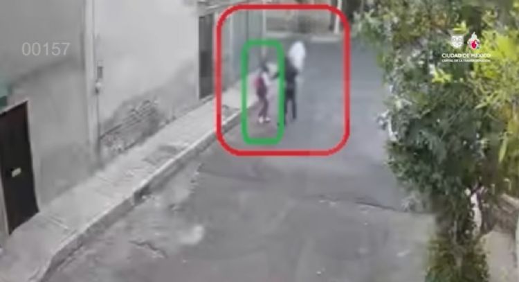 Detienen a dos sujetos que intentaron secuestrar a una menor en Iztapalapa (Video)
