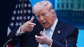 Trump expresa disposición de negociar con Irán; amenaza con aranceles a países que le vendan armas