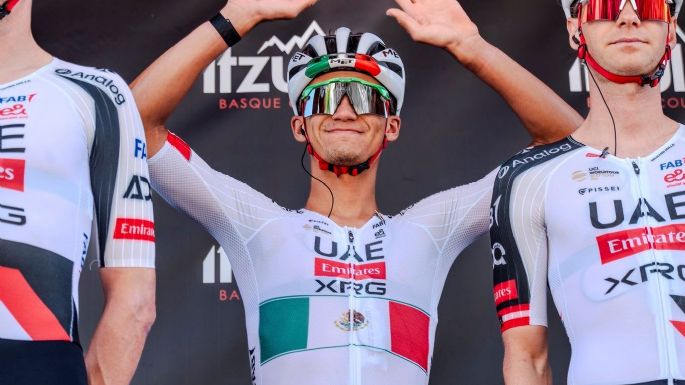 Isaac del Toro sufre caída y abandona Vuelta al País Vasco en su tercera etapa (Video)