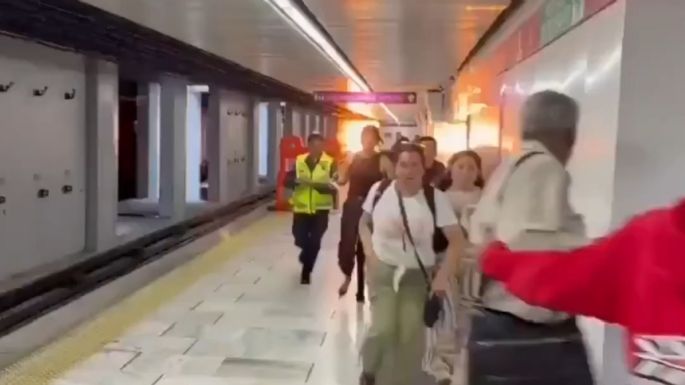 Cortocircuito desata caos en la estación Salto del Agua del Metro (Videos)