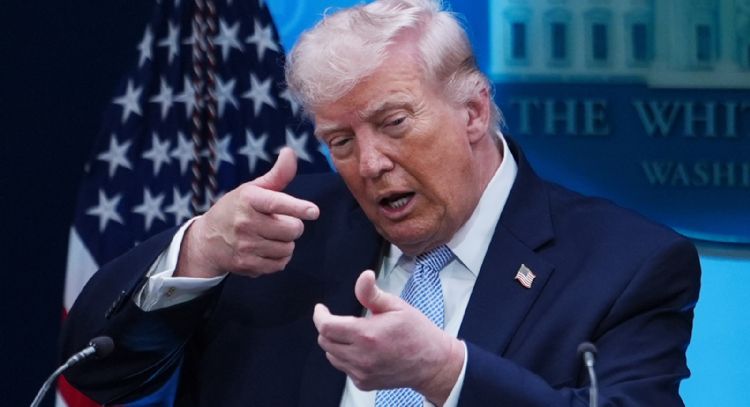 Trump expresa disposición de negociar con Irán; amenaza con aranceles a países que le vendan armas