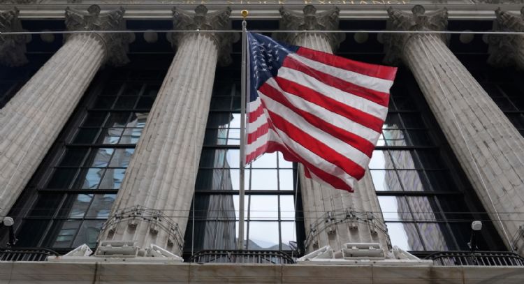 El petróleo baja casi a 90 dólares y los mercados bursátiles suben tras cese del fuego con Irán